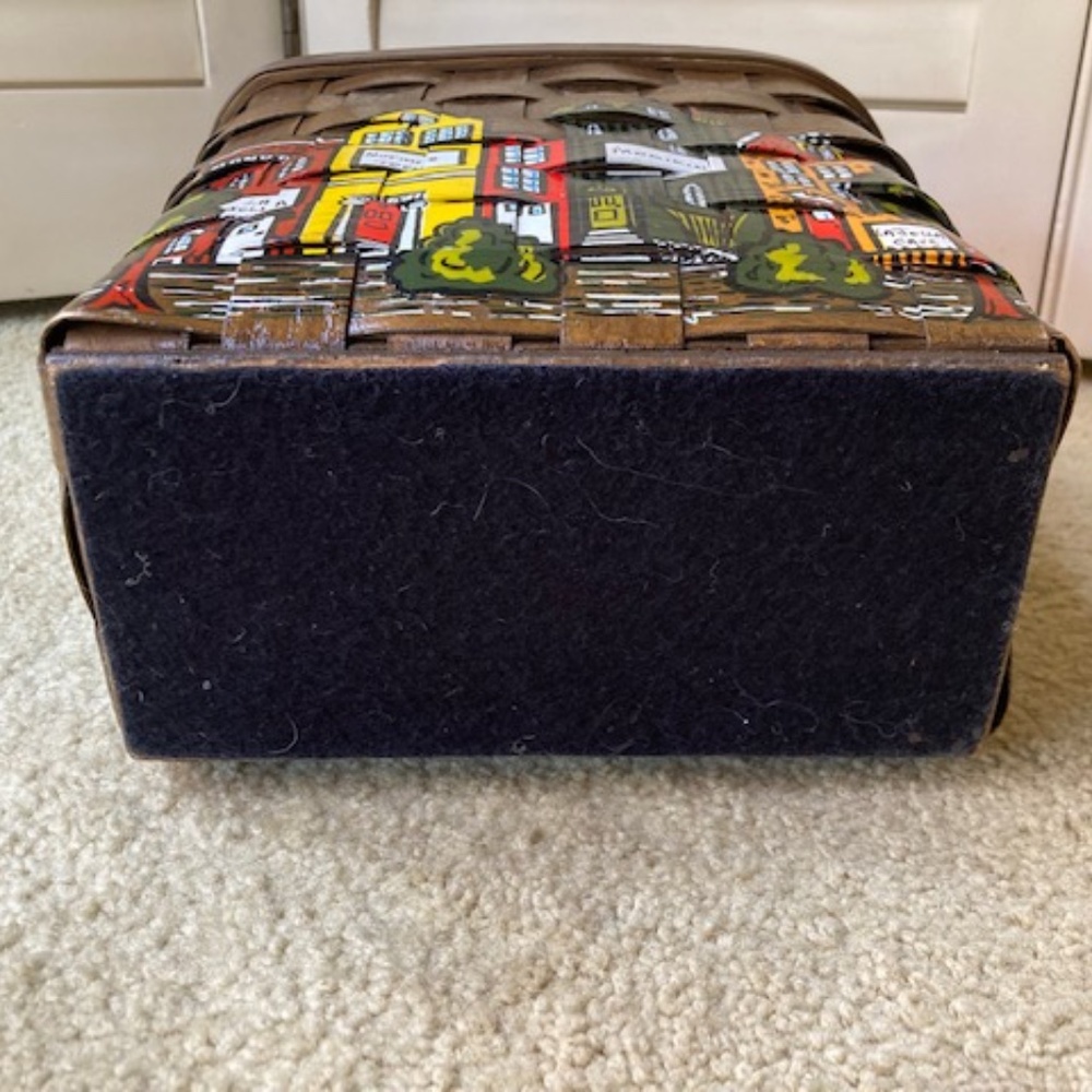 Caro Nan Basket Purse - Picture 7 of 14
